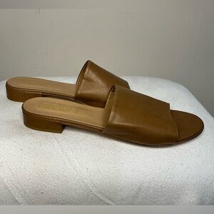 Elegant Tan Women's Slide Sandals Size 11W